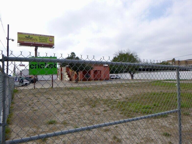 More Photos Of 2212 Santa Ursula Ave, Laredo Freestanding For Sale