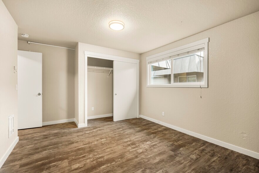 More Photos Of 1570 James St, Woodburn Apartments For Sale