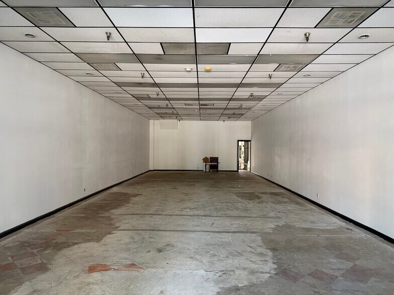 More Photos Of 120 E 4th St, Santa Ana Storefront Retail Office For Sale