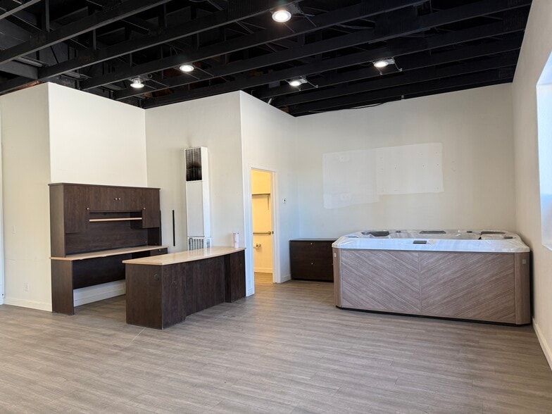 More Photos Of 100 Sierra Rd S1 park, Mammoth Lakes Industrial For Sale