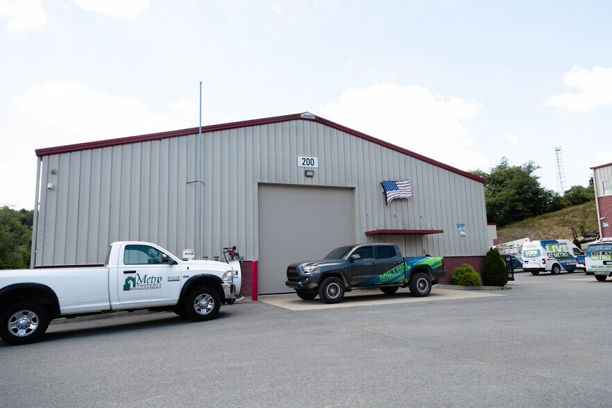 More Photos Of 700 Business Park Dr, Morgantown Showroom For Lease