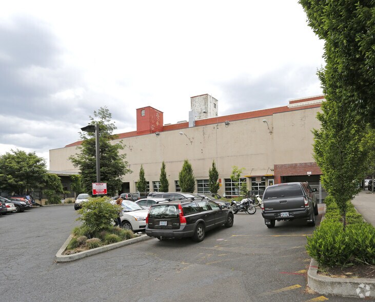More Photos Of 2505-2511 SE 11th Ave, Portland Office For Lease