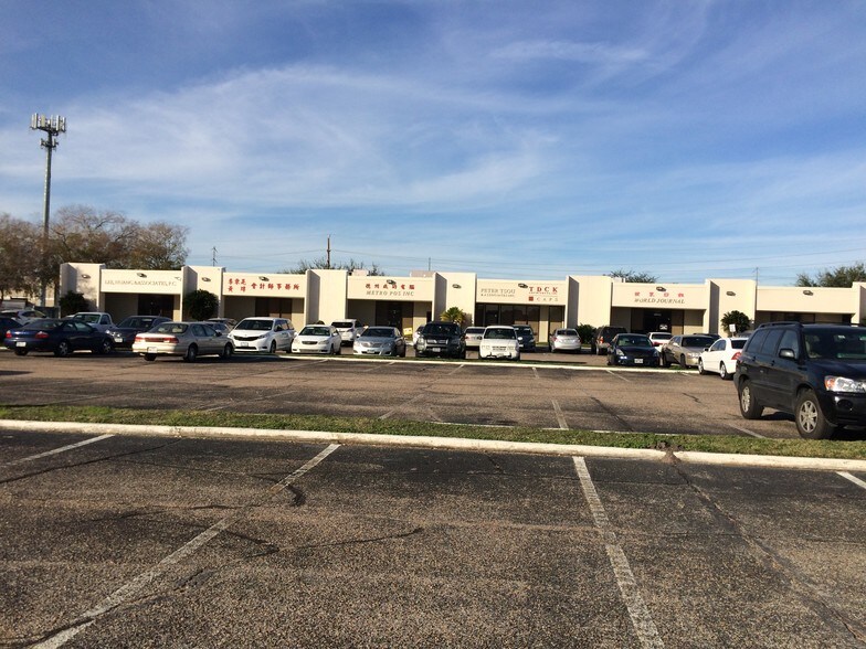More Photos Of 5855 Sovereign Dr, Houston Office For Lease