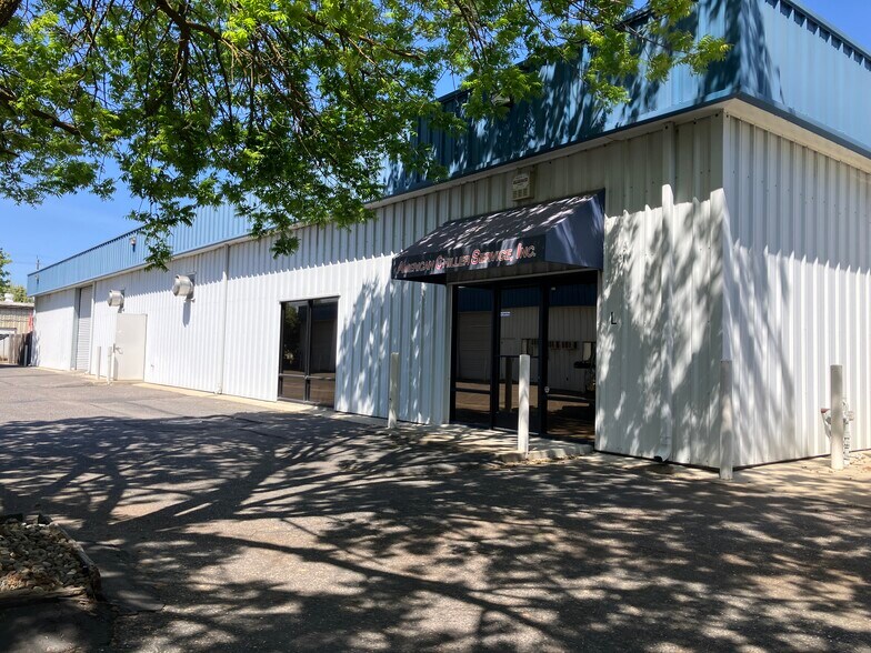 Primary Photo Of 931 Reno Ave, Modesto Warehouse For Lease