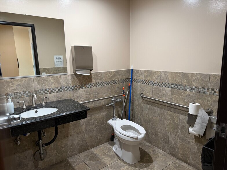 More Photos Of 2501 Davidson Dr, Monterey Park Loft Creative Space For Sale