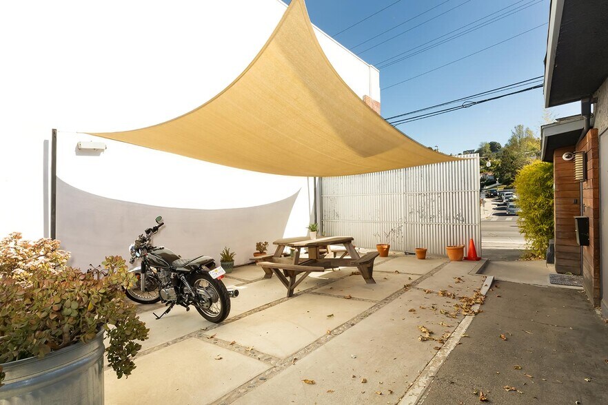 More Photos Of 3361-3365 Barham Blvd, Los Angeles Loft Creative Space For Lease