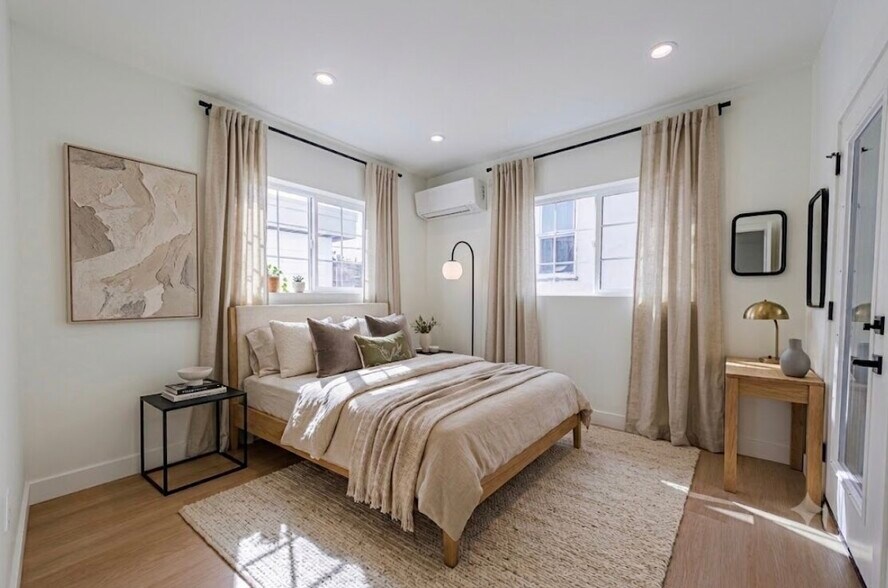 More Photos Of 4220 W Adams Blvd, Los Angeles Apartments For Sale
