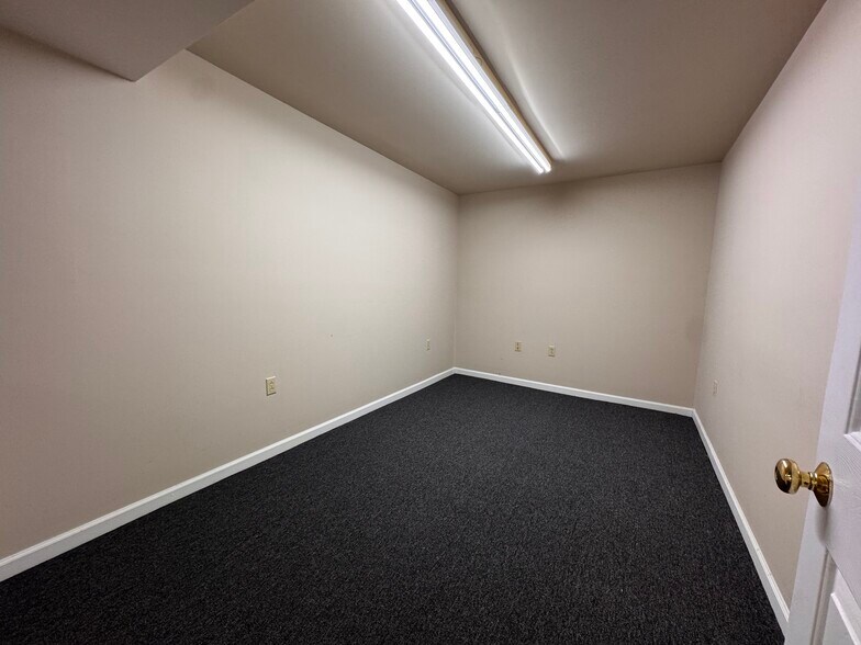 More Photos Of 65 N Congress St, York Loft Creative Space For Lease