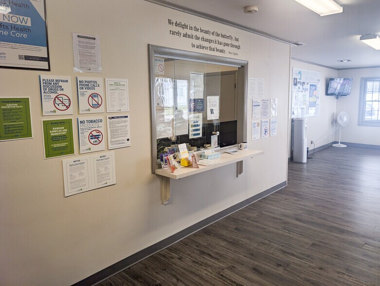 More Photos Of 92 Grape St, New Bedford Medical For Sale