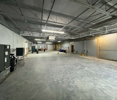 More Photos Of 8915-8925 Northend Ave, Ferndale Warehouse For Lease