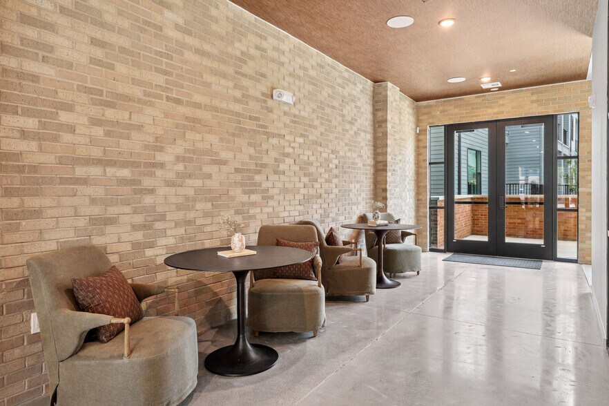 More Photos Of 13701 Lyndhurst St, Austin Apartments For Lease