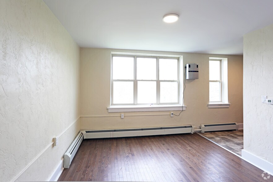 More Photos Of 400 Elmwood Ave, Buffalo Apartments For Sale