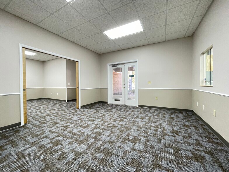 More Photos Of 4703 NW 53rd Ave, Gainesville Office For Sale