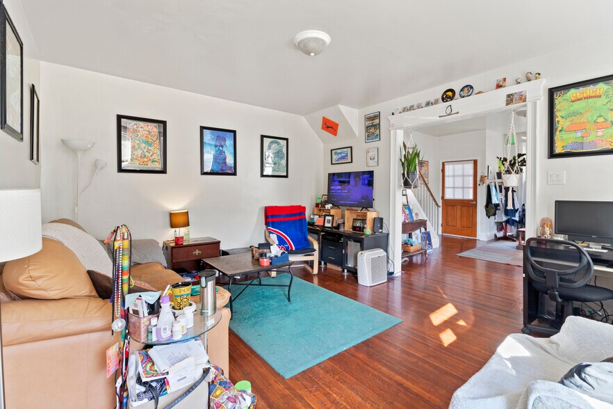 More Photos Of , Philadelphia Unknown For Sale