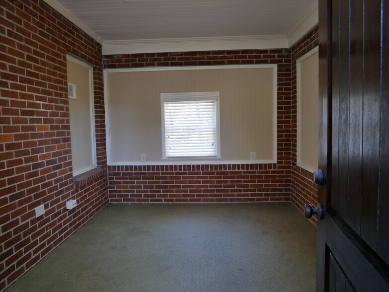More Photos Of 496 Medlock Rd, Decatur Office Residential For Lease