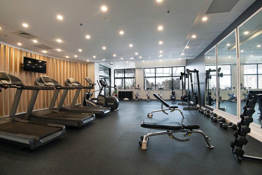 More Photos Of 1 International Ct, Broomfield Office For Sale