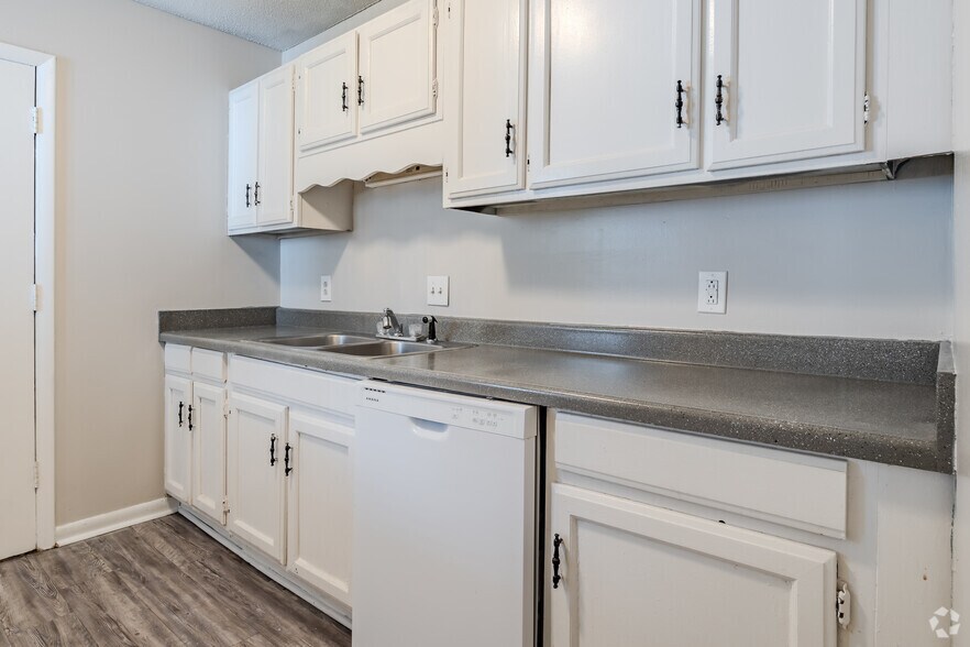 More Photos Of 3901 Northside Dr, Macon-Bibb Multifamily For Sale