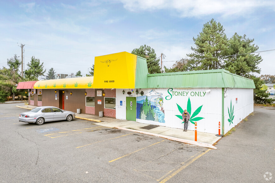 Primary Photo Of 10287 SE Highway 212, Clackamas Freestanding For Sale