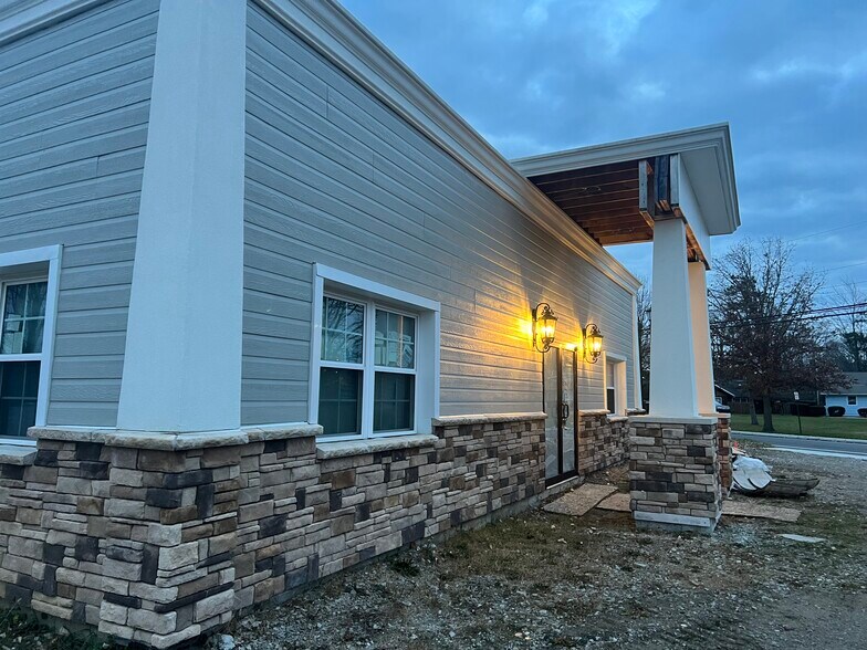 More Photos Of 550 W College St, Oberlin Medical For Lease