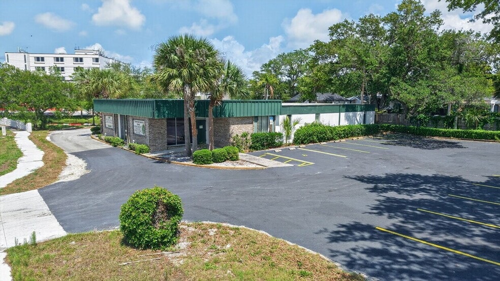 More Photos Of 2039 Indian Rocks Rd, Largo Medical For Sale