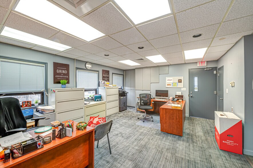 More Photos Of 57 Old Country Rd, Westbury Office For Sale