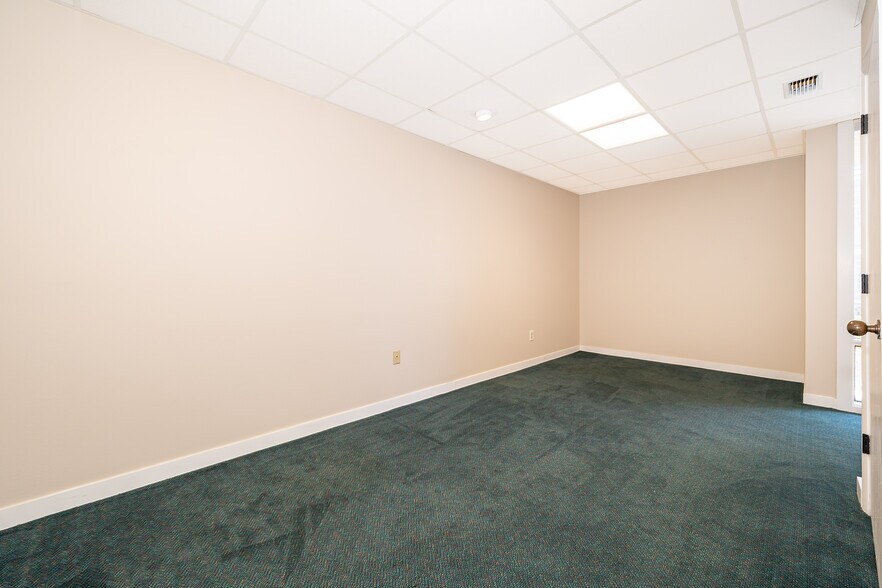 More Photos Of 331 N Maitland Ave, Maitland Medical For Sale