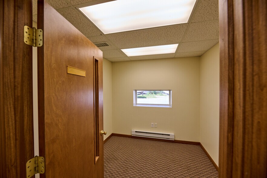 More Photos Of 7464 Sharon Mercer Rd, Mercer General Retail For Sale