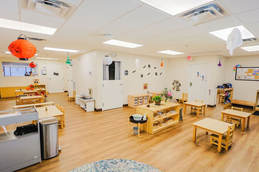 More Photos Of 2358 Shallowford Rd, Marietta Daycare Center For Sale