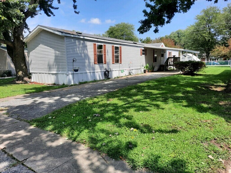 More Photos Of 321 N All Seasons Rd, Geff Manufactured Housing Mobile Home Park For Sale
