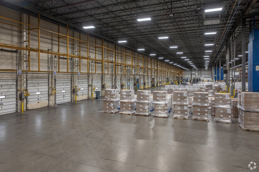 More Photos Of 4676 Erie Ave SW, Navarre Distribution For Lease