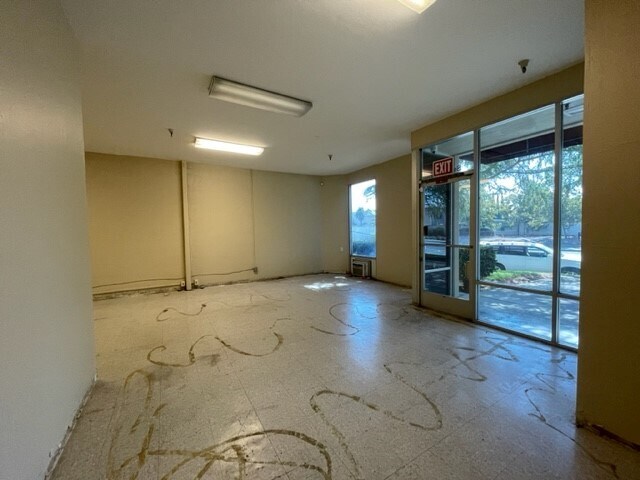 More Photos Of 110 Railroad Ave, Suisun City Flex For Lease