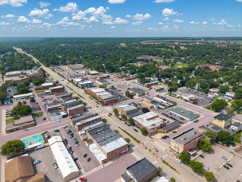More Photos Of 200 S Minnesota Ave, Saint Peter Office For Sale