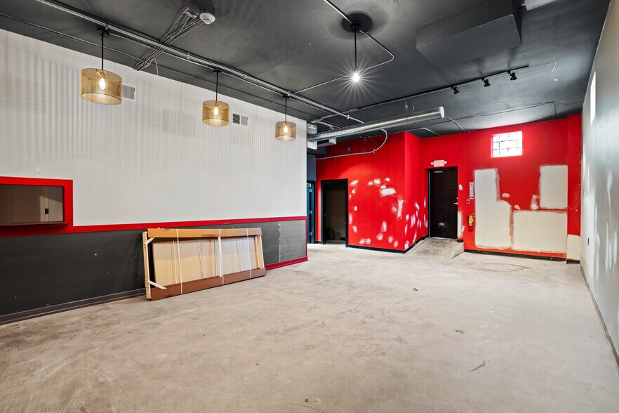 More Photos Of 2266 70th St, Wauwatosa Convenience Store For Lease