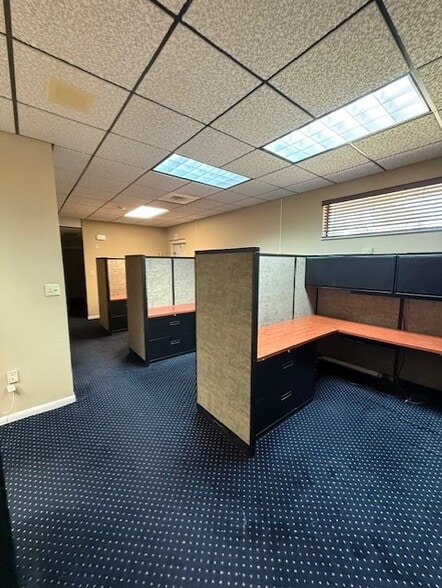 More Photos Of 2920 Winter Lake Rd, Lakeland Office For Sale