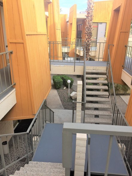 More Photos Of 1700 E Desert Inn Rd, Las Vegas Office Residential For Lease