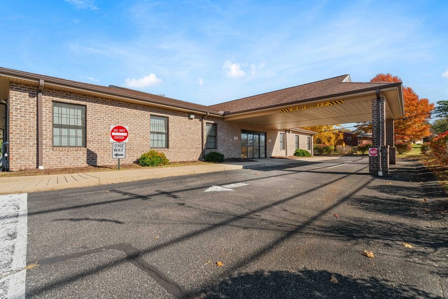 More Photos Of 86 Coraopolis Rd, Coraopolis Medical For Sale