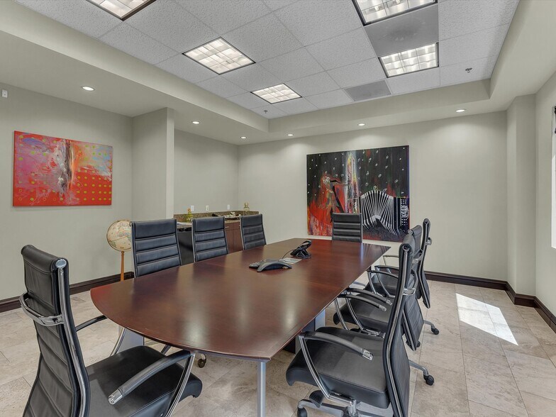 More Photos Of 2260 NW 114th Ave, Doral Warehouse For Lease