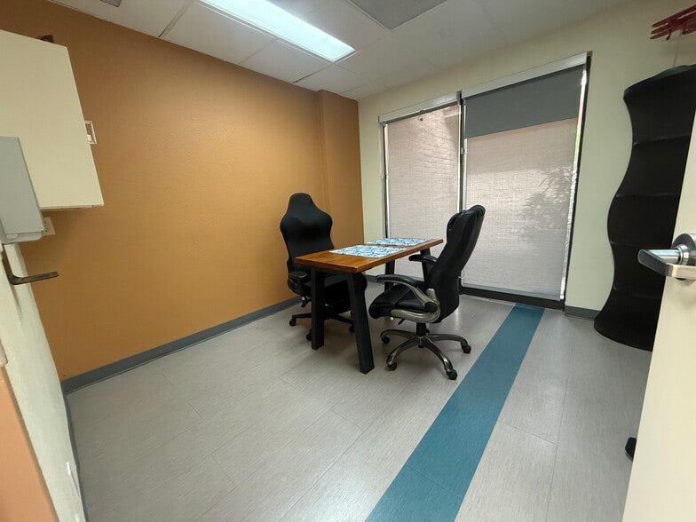 More Photos Of 3220 W Charleston Blvd, Las Vegas Medical For Lease