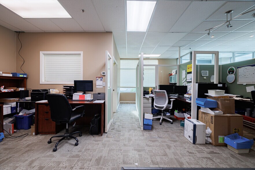 More Photos Of 6701-6777 Fairmount Dr SE, Calgary Warehouse For Lease