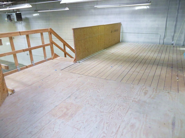 More Photos Of 5714 Industry Ln, Frederick Warehouse For Lease