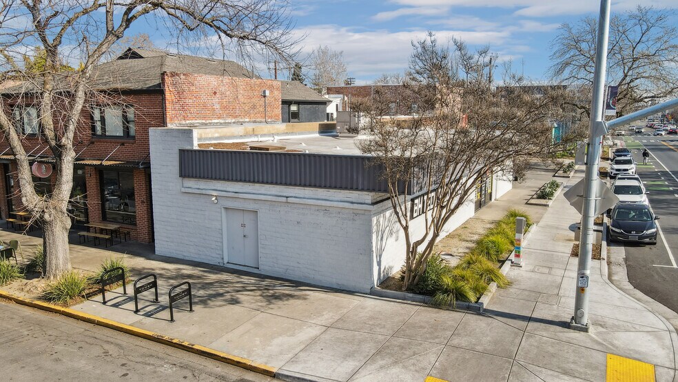 More Photos Of 1701 Broadway, Sacramento Freestanding For Lease