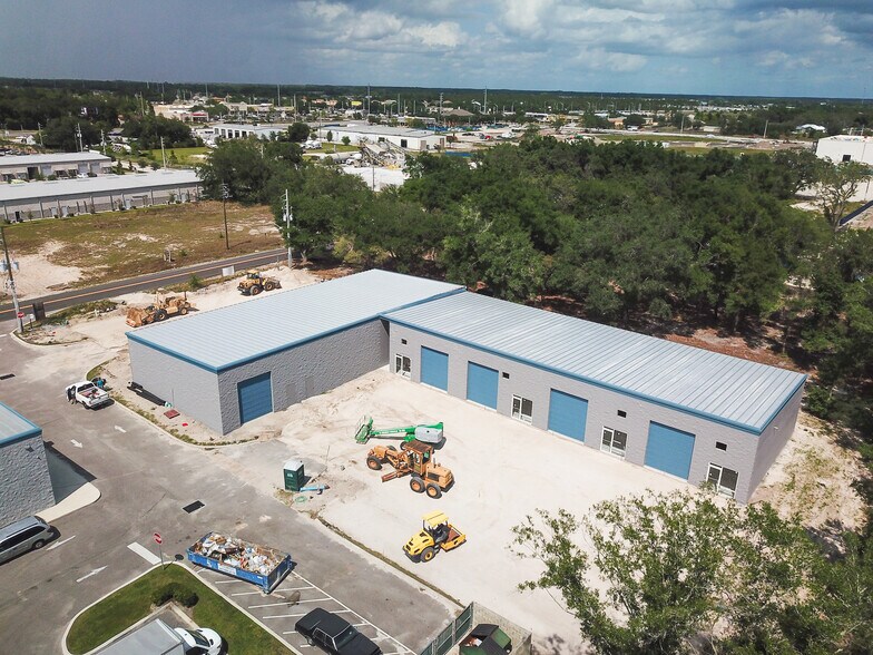 More Photos Of 1445 Hamlin Ave, Saint Cloud Light Distribution For Lease