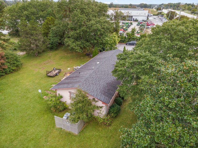 More Photos Of 2136 N Main St, Fuquay-Varina Medical For Sale