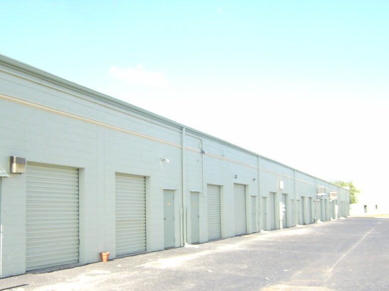 More Photos Of 3734 131st Ave N, Clearwater Warehouse For Lease