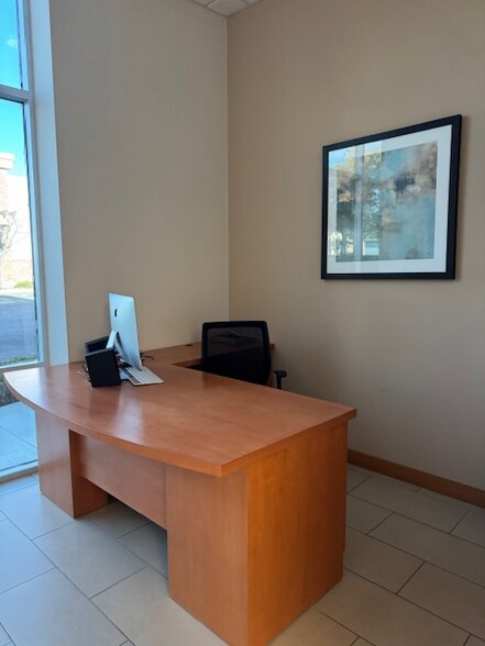 More Photos Of 885 Patriot Dr, Moorpark Research And Development For Lease