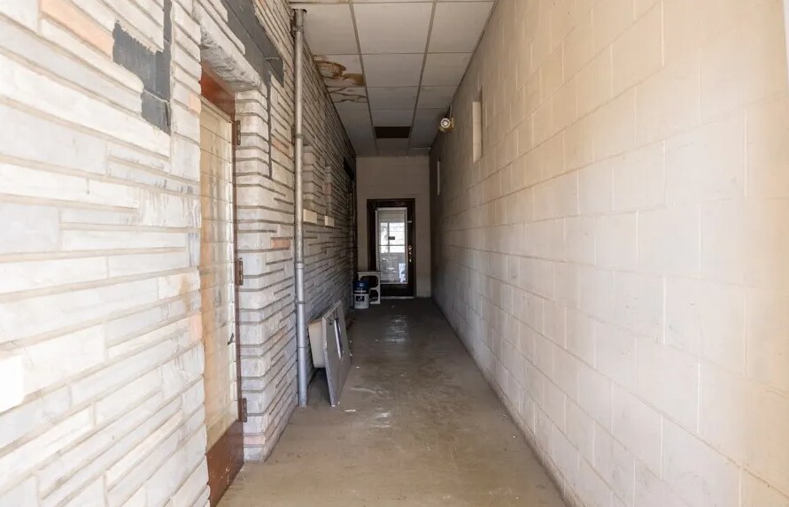 More Photos Of 166 Summit St, Mohawk Warehouse For Sale