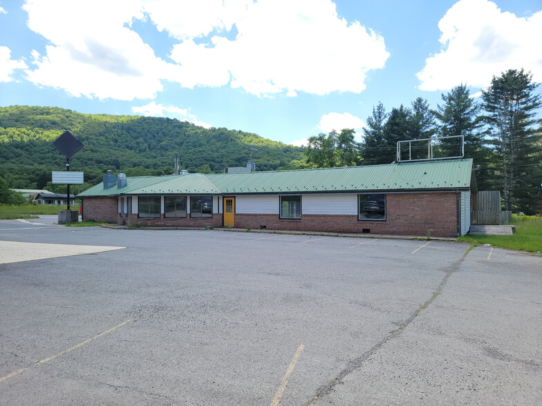 Primary Photo Of 693 Slaty Fork Rd, Slatyfork Restaurant For Lease