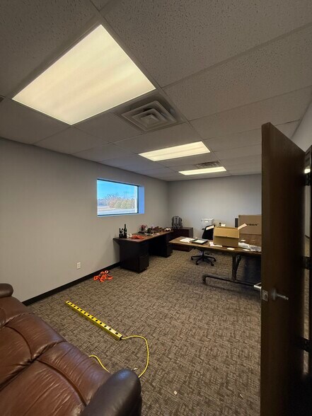 More Photos Of 1202 Industrial Dr, Warsaw Industrial For Sale