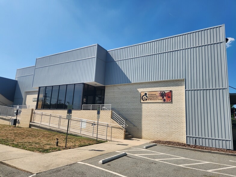 More Photos Of 1910 N Church St, Greensboro Medical For Sale