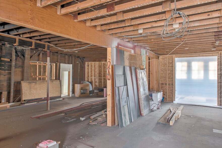 More Photos Of 130 Main St, Winchester Apartments For Sale